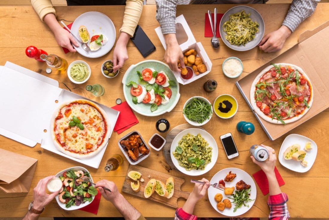 15 Tasty Restaurant Marketing Ideas to Increase Bookings